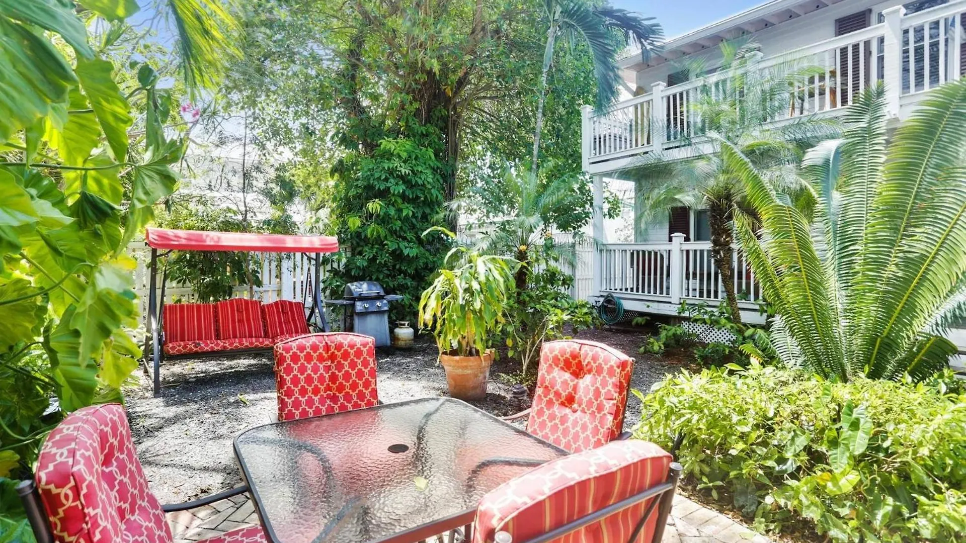 Emmas Secret By Avantstay Heart Of Old Town W Shared Pool Month Long Stays Only Key West